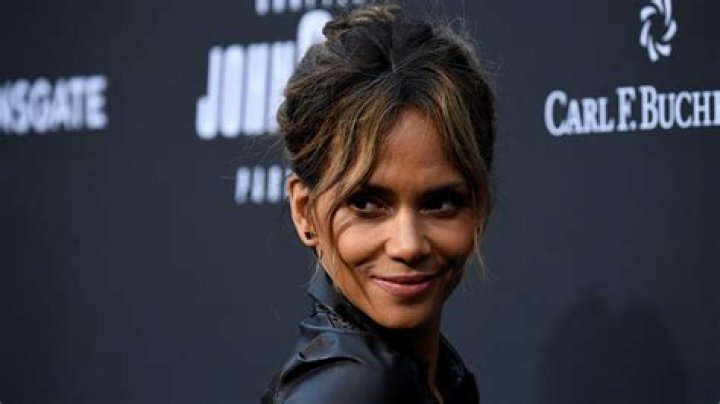 Uncover The Untold Story: Halle Berry's Mother Revealed